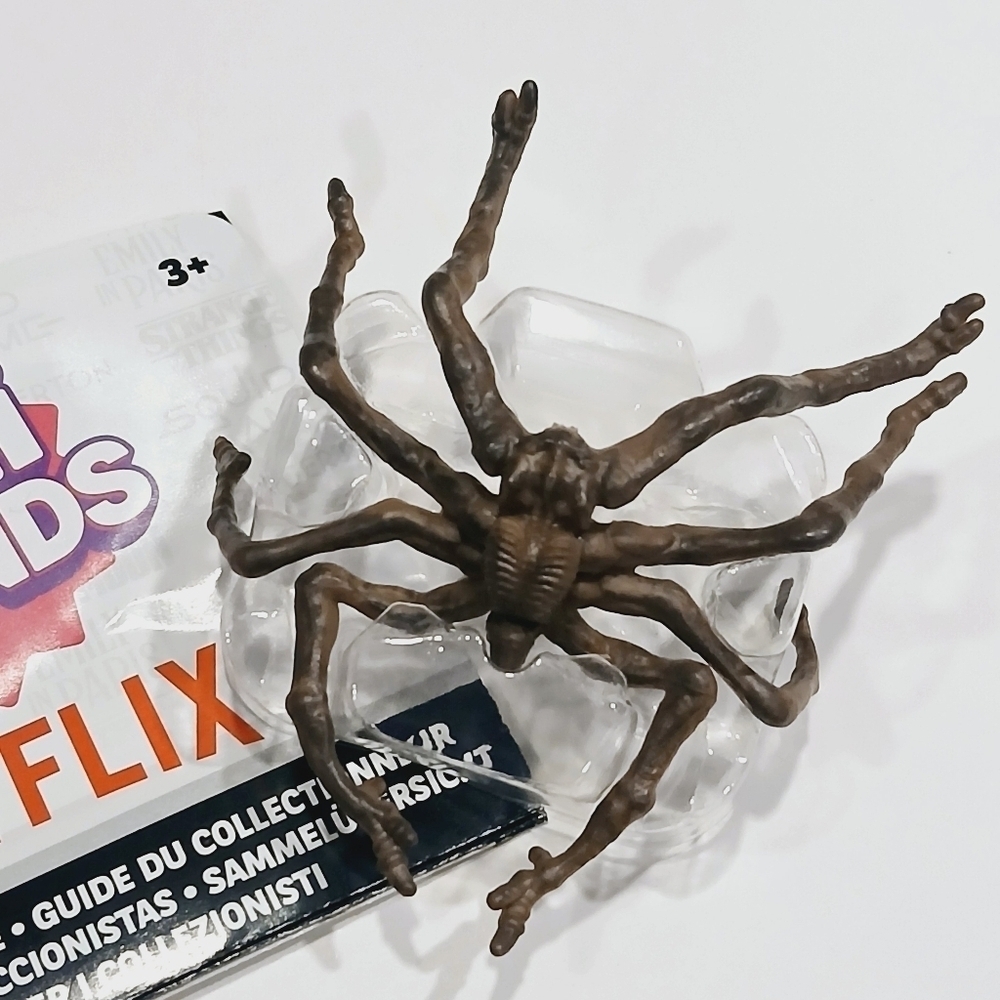 Zuru Mini Brands Netflix The Witcher Spider - Picture 2 of 4